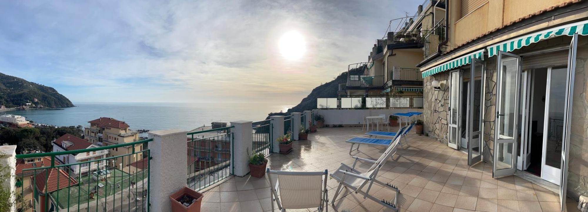 Sunflower Terrazza Panoramica Леванто Экстерьер фото